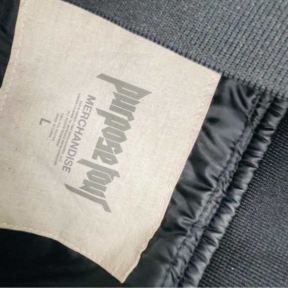 Justin Bieber Purpose Tour Staff Satin Bomber Jacket Size large Black Purple - Picture 3 of 5